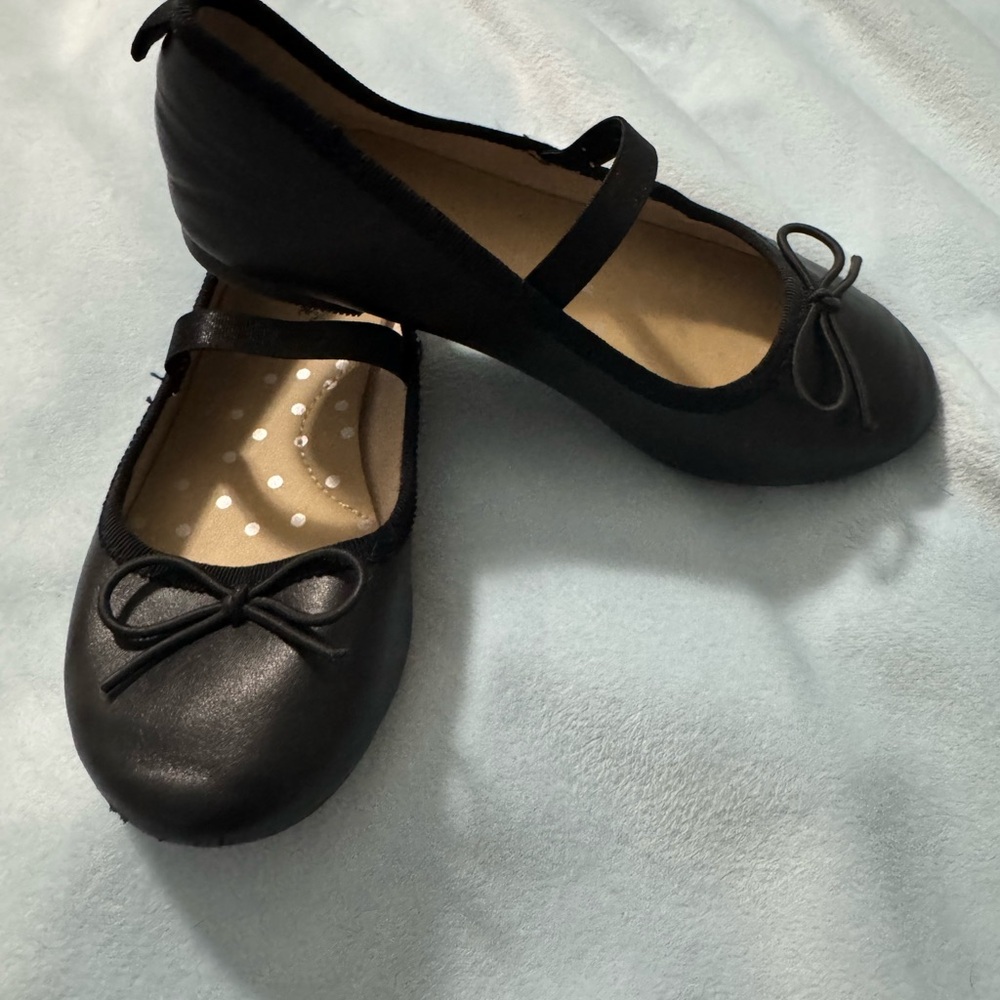 Cat & Jack Black Dress Shoes with Bow Detail